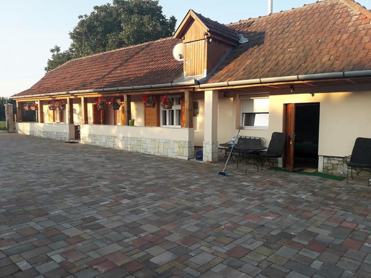 Hegyalja Vendeghaz Apartment Tolcsva Екстериор снимка