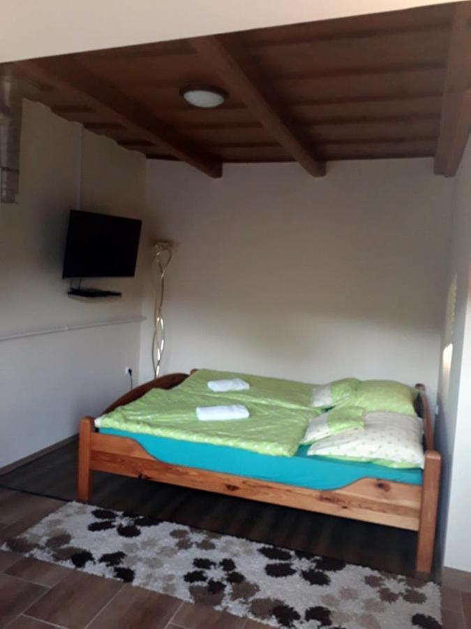 Hegyalja Vendeghaz Apartment Tolcsva Екстериор снимка